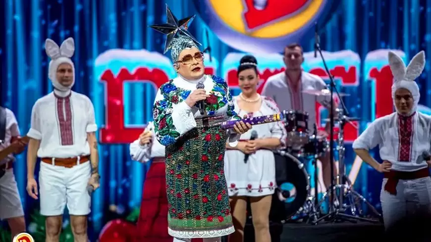 Андрей Данилко поёт «Батько наш Бандера»