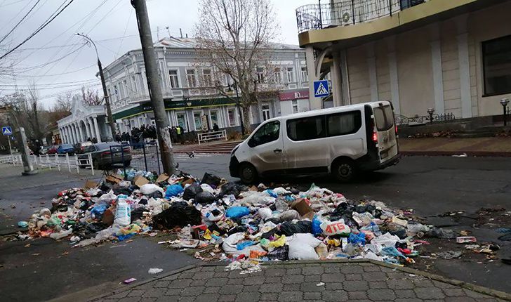 мусор в Херсоне