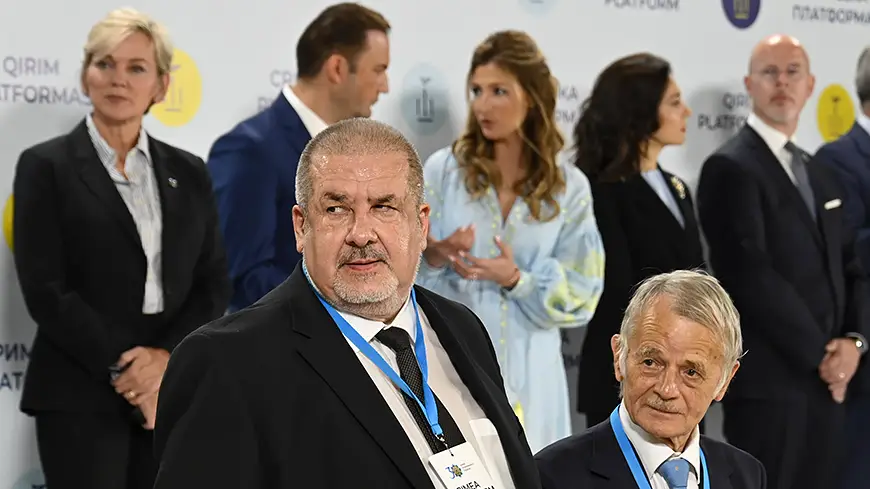 Лидеры Меджлиса Рефат Чубаров и Мустафа Джемилев на «Крымской платформе»