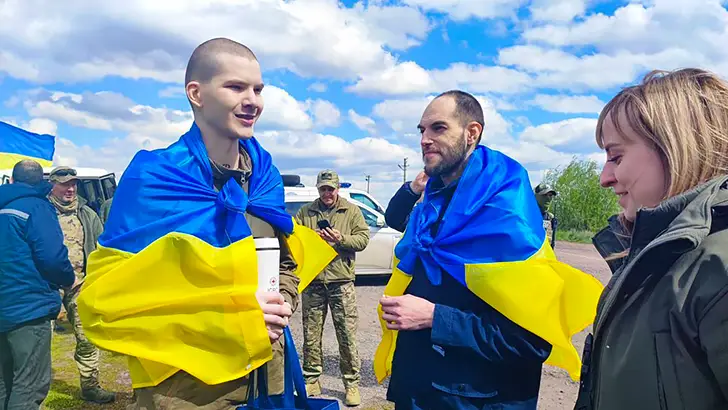 Освобождённые из плена «азовцы»