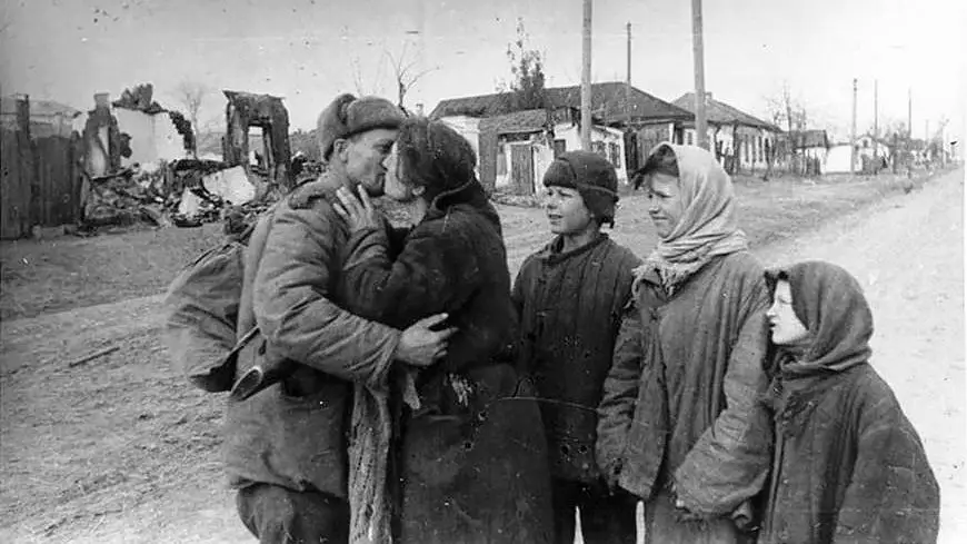 Жители Херсона встречают своих освободителей