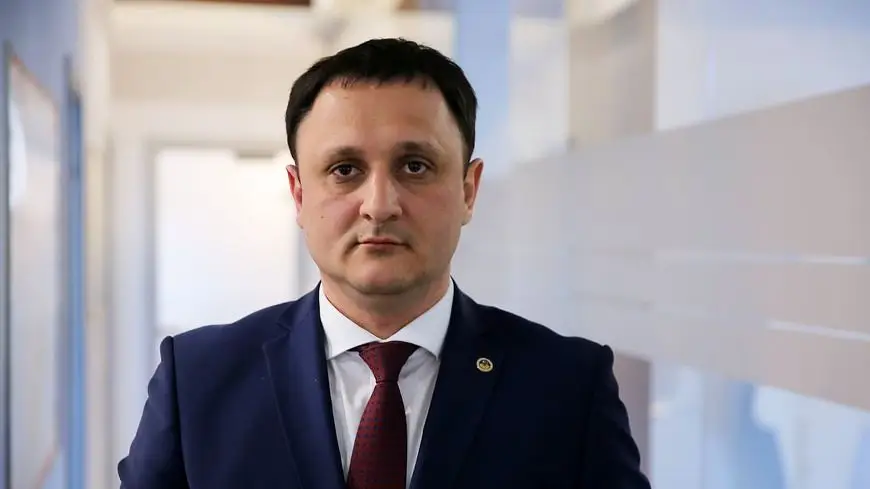 Изет Гданов