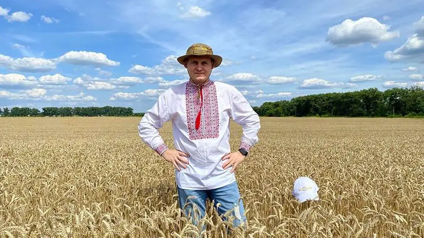 Роман Гринишин в вышиванке