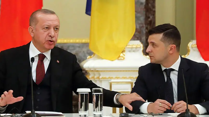 Эрдоган держит за руку Зеленского
