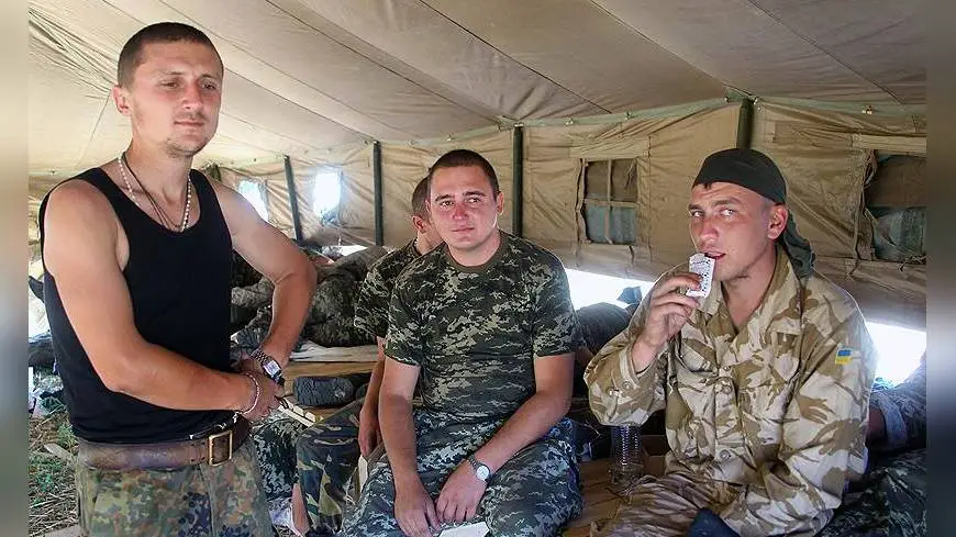 Лагерь не-пленных украинцев в России