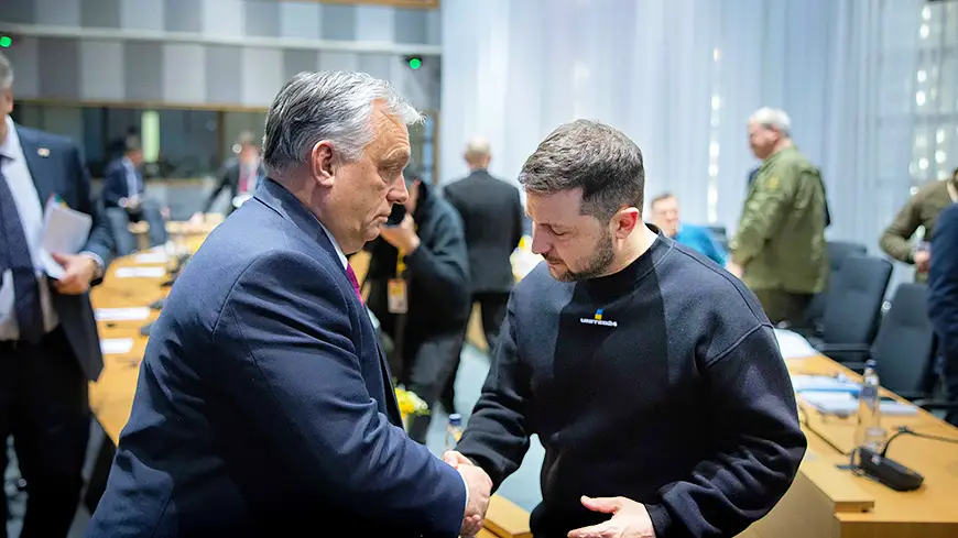 Рукопожатие Виктора Обрана и Володымыра Зеленского