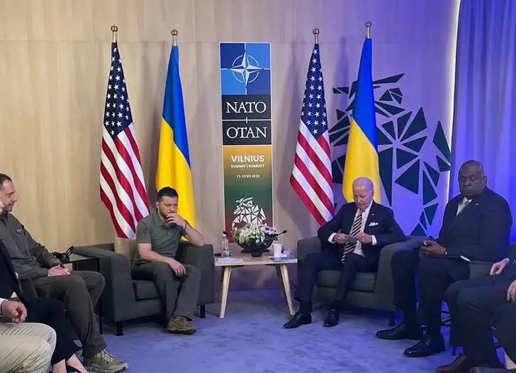 Зеленский в Вильнюсе с Байденом