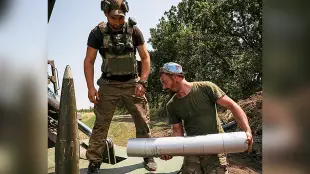 Кассетные боеприпасы для ВСУ: за что Байден так не любит украинцев