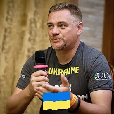 Юрий Николов