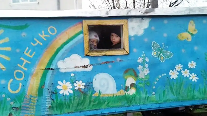 Школьный автобус на конной тяге