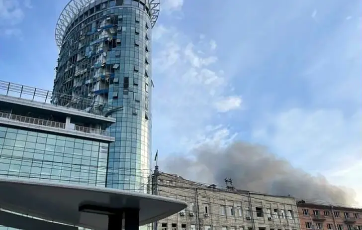 завод Артема дымит