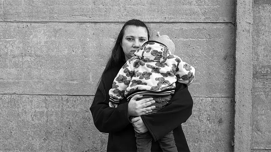 Женщина с маленькой дочкой в украинской тюрьме