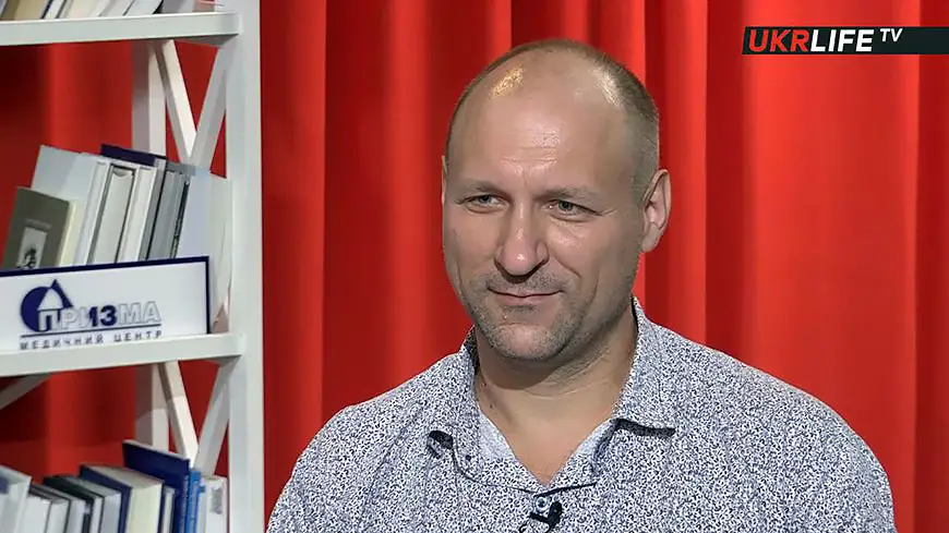 Максим Кухар