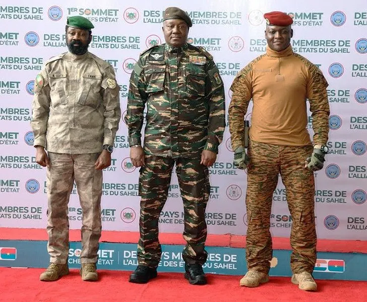 объединение Нигера, Мали и Буркина-Фасо в конфедерацию