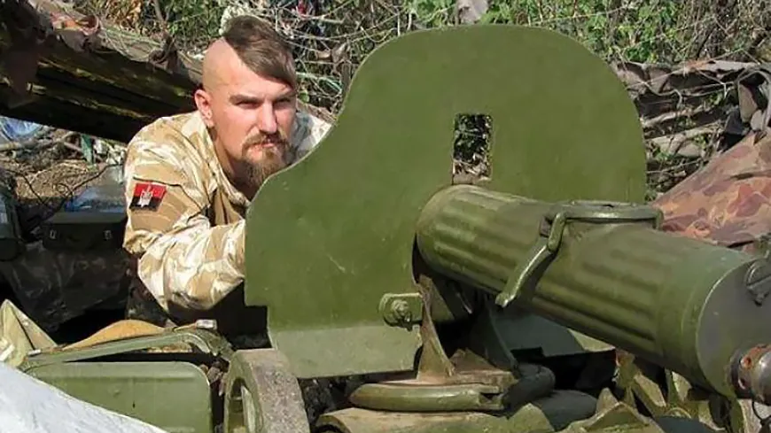 хохол с пулеметом максим