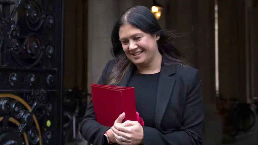 министр культуры, средств массовой информации и спорта Британии Лиза Нэнди