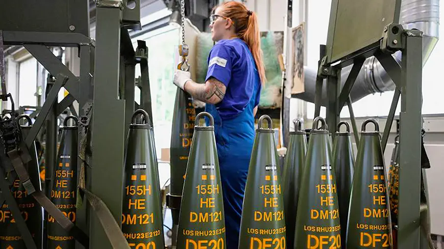 на заводе делают снаряды