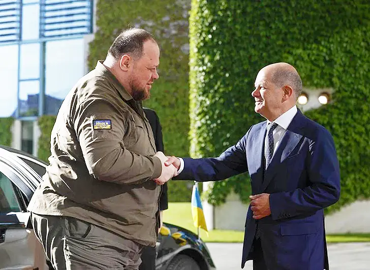 Стефанчук и Шольц