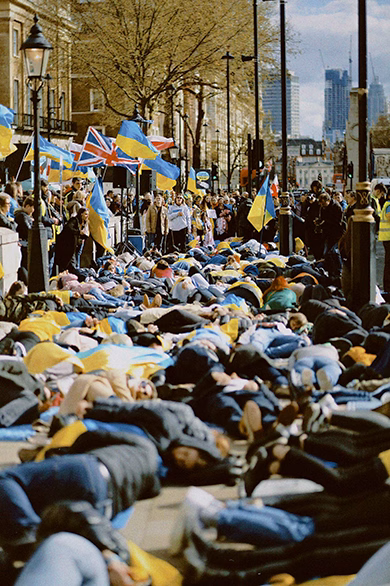 акция буча в Лондоне